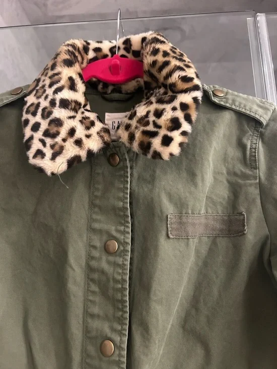 Womans GAP Cargo Olive Green Jacket with Removable Leopard Faux-Fur Collar - Picture 2 of 6
